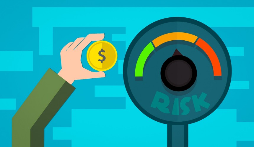 Does Getting a Credit Card Lowers My Credit Score?